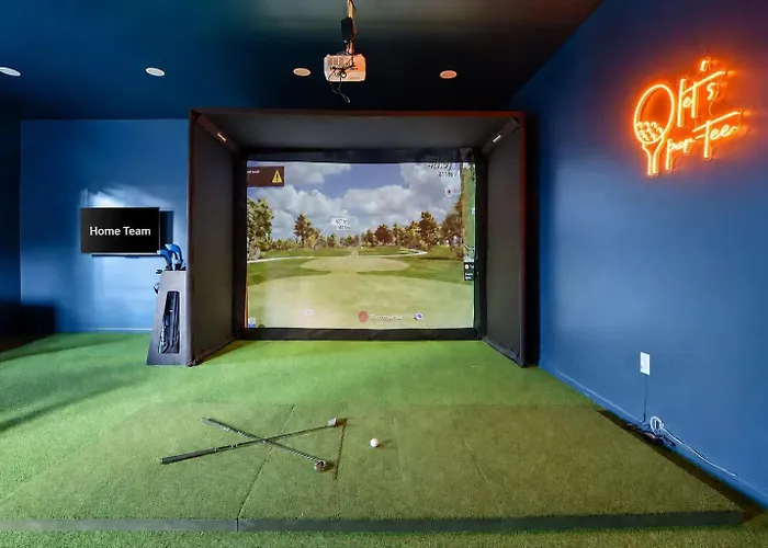 Holiday home Golf Simulator Pool Sports Court Sleeps 24