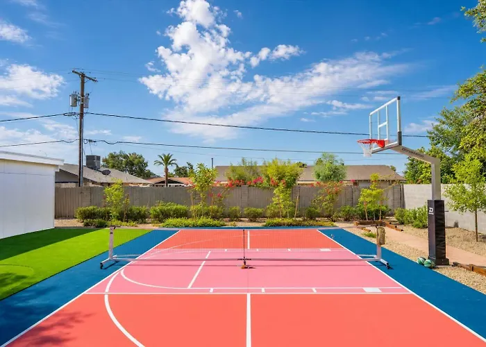 Golf Simulator Pool Sports Court Sleeps 24 * Mesa