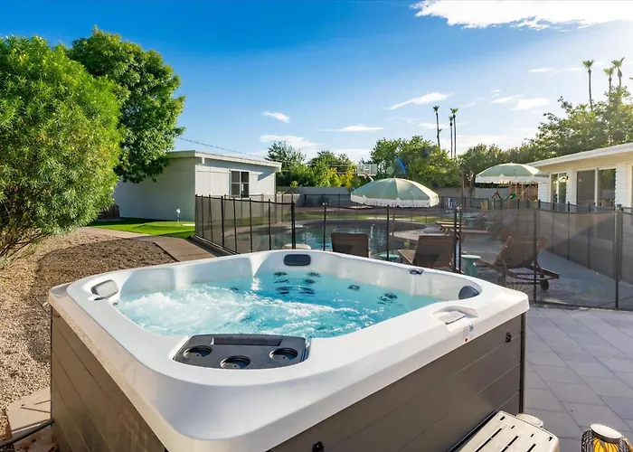 Golf Simulator Pool Sports Court Sleeps 24 Mesa