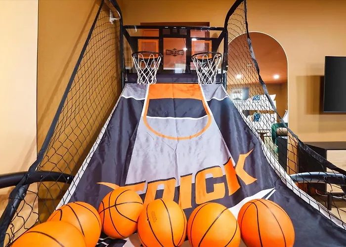 Golf Simulator Pool Sports Court Sleeps 24 Holiday home Mesa