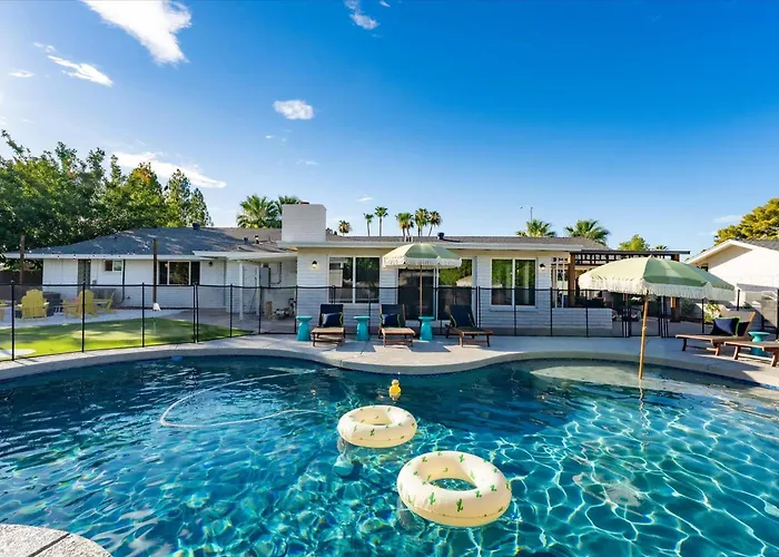 Golf Simulator Pool Sports Court Sleeps 24 Mesa