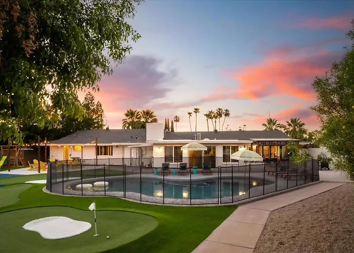 Holiday home Golf Simulator Pool Sports Court Sleeps 24 Mesa